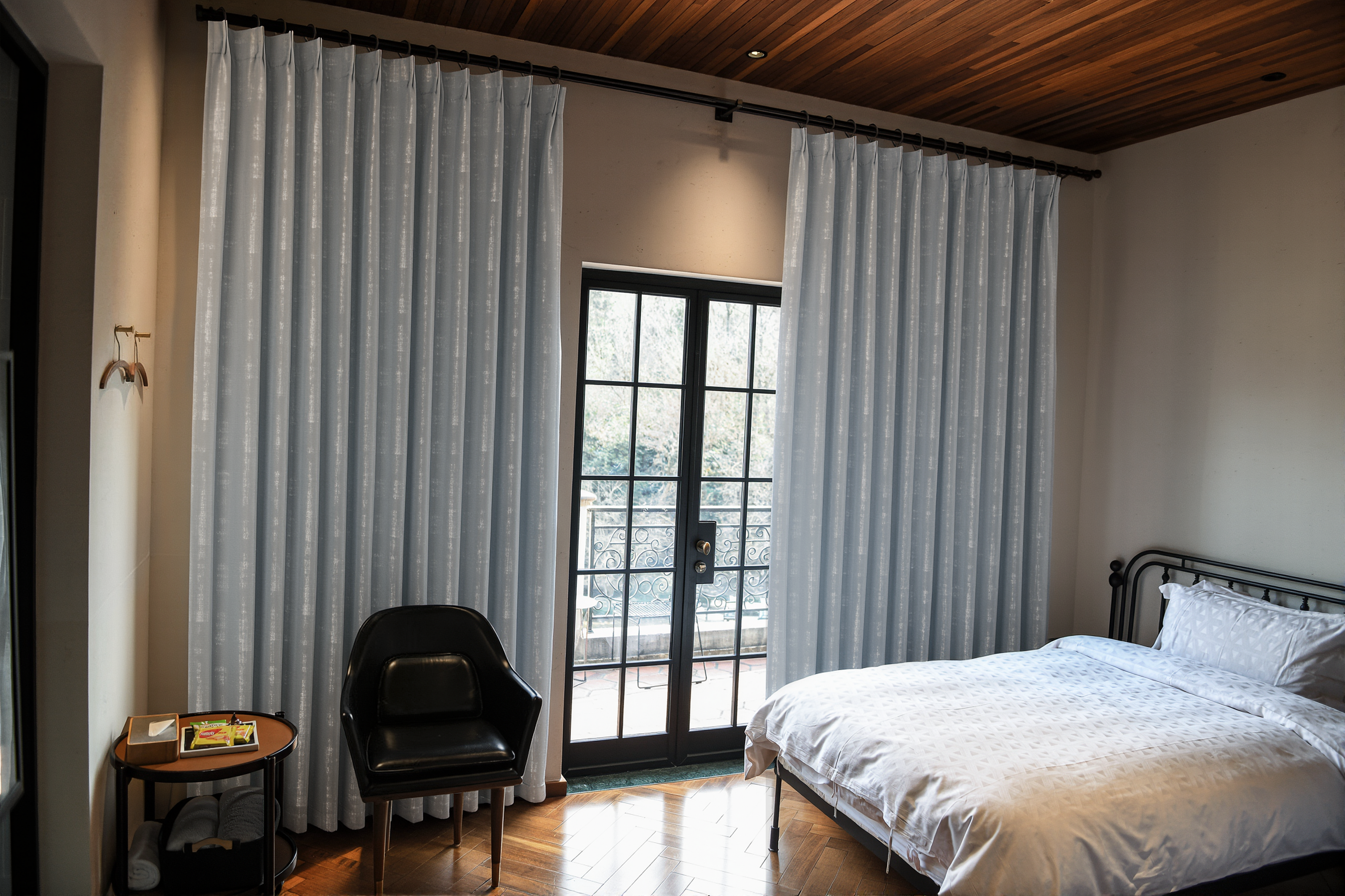 Aurelia Embroidered-Pattern Cotton Curtain