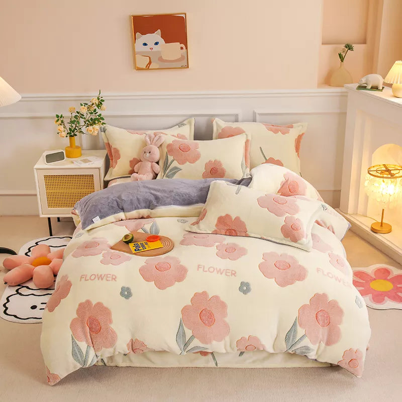 NNEOBA Winter Bliss: Double-Sided Velvet Duvet Cover for Cozy Comfort