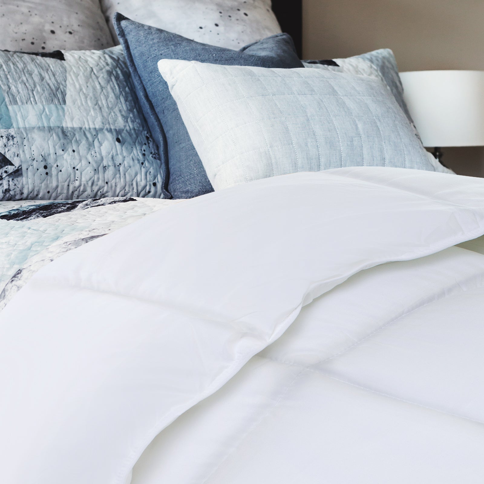 NNEDSZ Comfort 800GSM Silk Blend Quilt Duvet Ultra Warm Winter Weight Doona Queen White