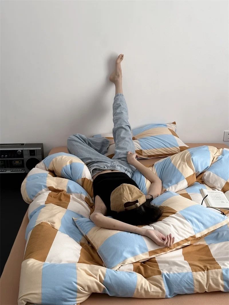 Dopamine Checker Queen Duvet Cover Set With Pillowcases & Fitted Sheet
