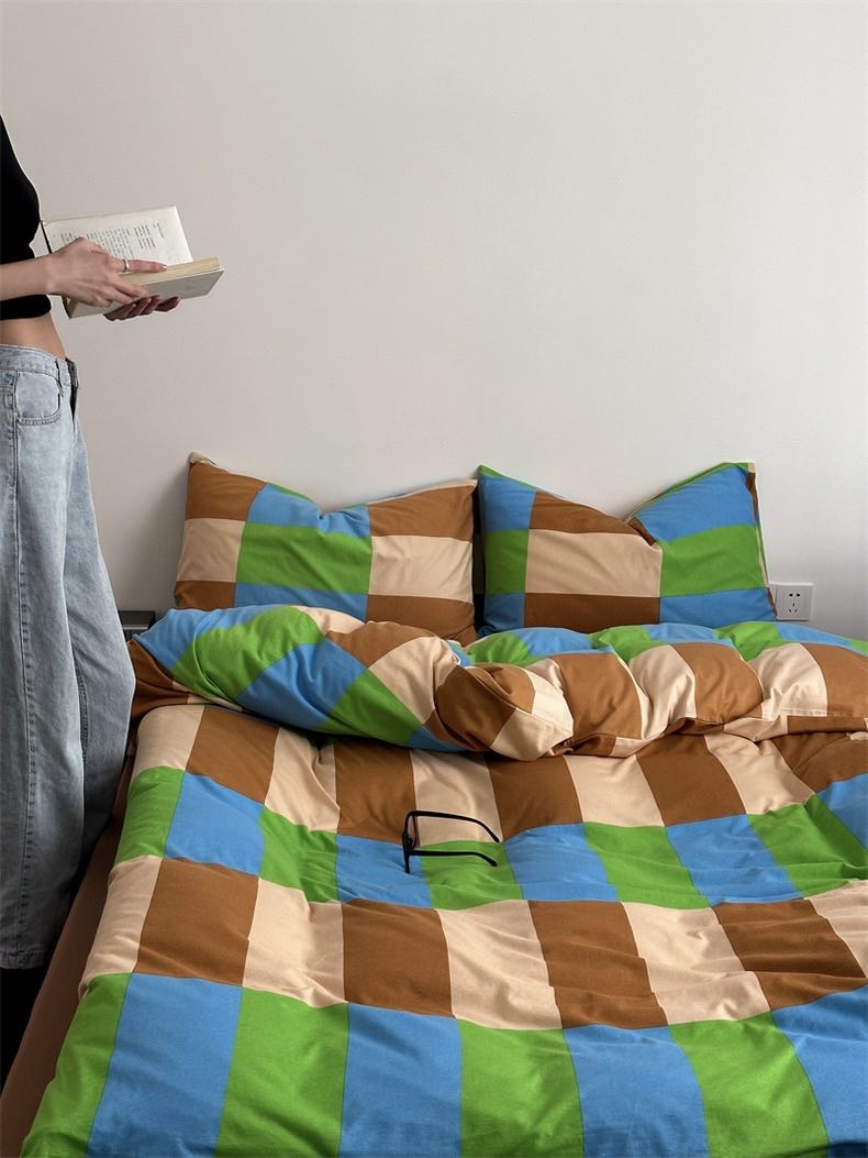 Dopamine Checker Queen Duvet Cover Set With Pillowcases & Fitted Sheet