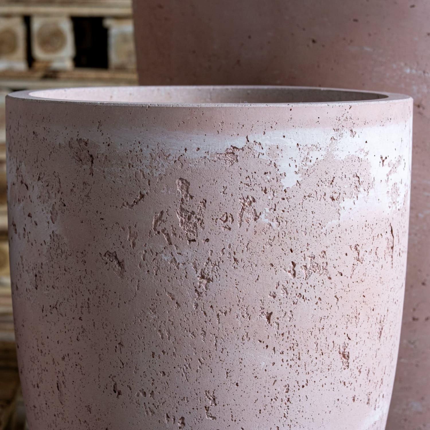 Vessara | Blushstone – 40cm Large Tall Concrete Planter – 19L Decorative Vase Pot