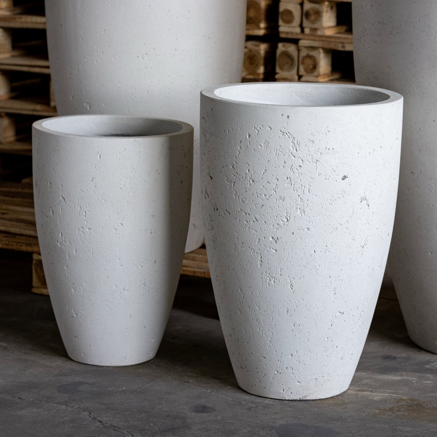 Vessara | White Mist – 62cm Extra Large Tall Concrete Planter – 32L Vase-Style Plant Pot